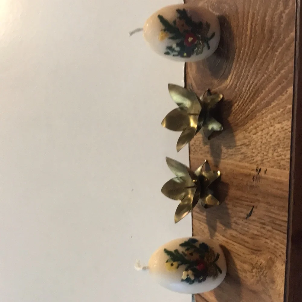Hand painted egg candles with faux brass stands formed like a flower - Picture 5 of 7